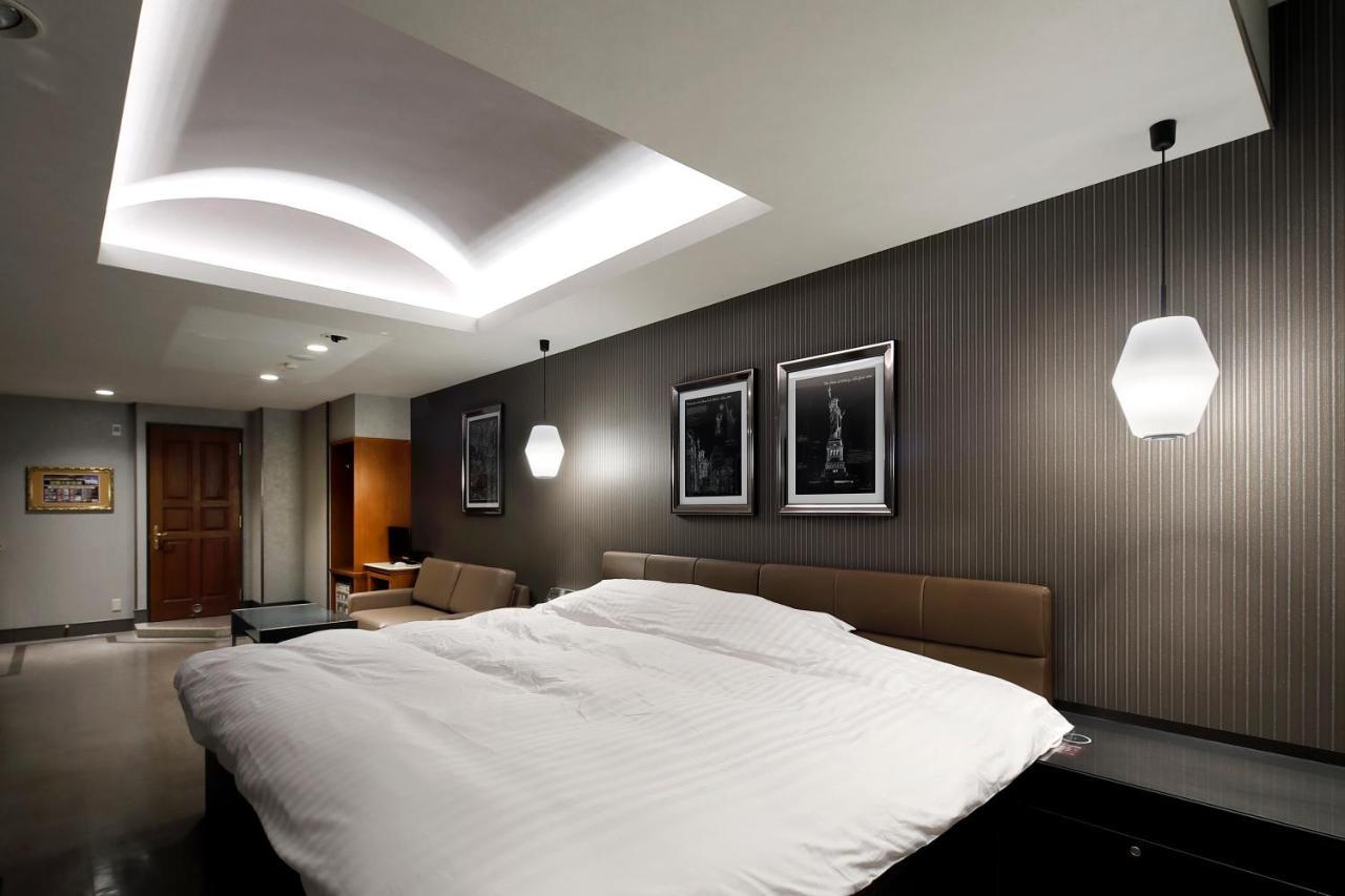 Hotel Valentinetogo (Adults Only) Екстериор снимка